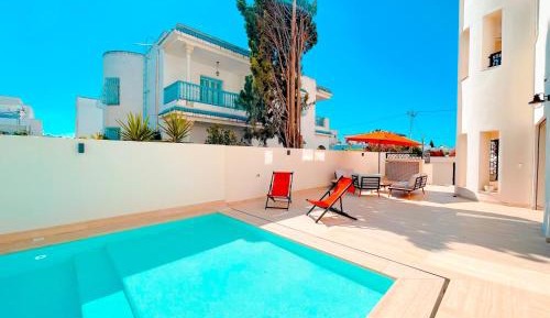 Six-Bedroom Villa 