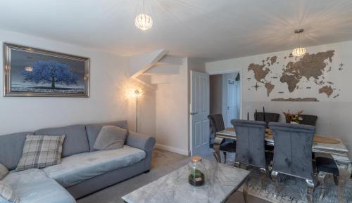 Three-Bedroom Townhouse