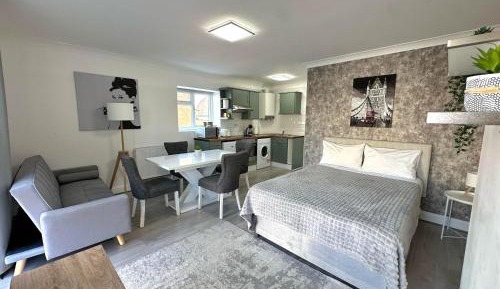 Deluxe Double Room with Bath