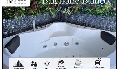 Studio with Spa Bath