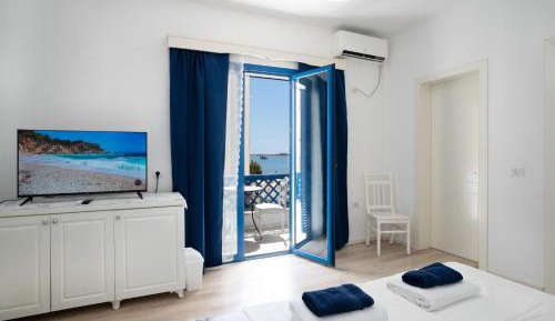 Triple Room with Sea View
