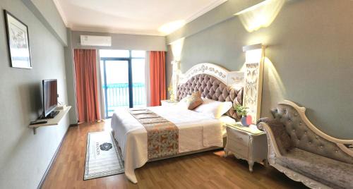 Single Room with Balcony