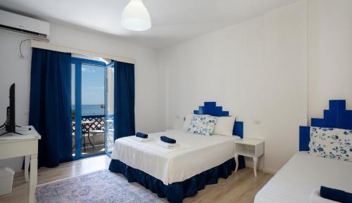 Deluxe Triple Room with Sea View