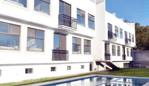 Apartment with Lake View