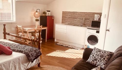 One-Bedroom House