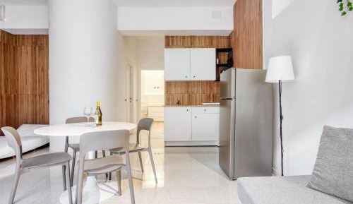 One-Bedroom Apartment