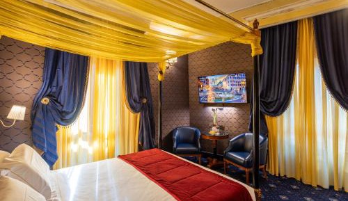 Deluxe Triple Room