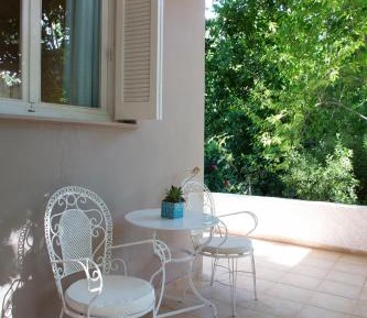 Studio with Garden View