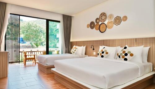Double Room with Balcony (3 Adults)