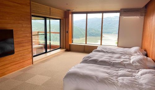 Triple Room with Lake View