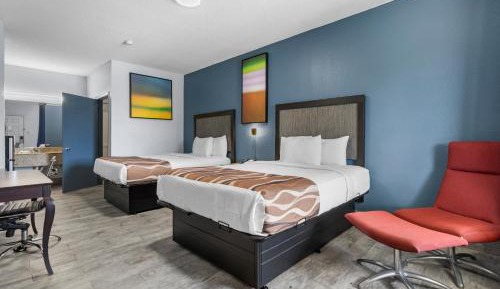 Queen Room with Two Queen Beds - Non-Smoking