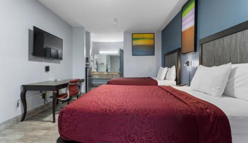Queen Room with Two Queen Beds - Smoking