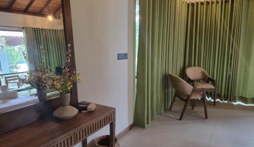 King Room with Lake View
