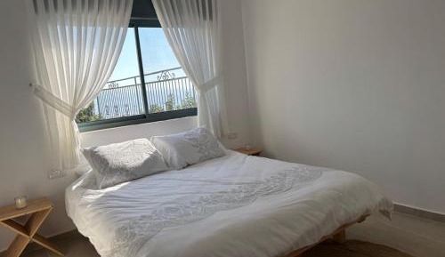 One-Bedroom Apartment with View