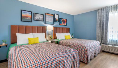 2 Queen Studio Suite