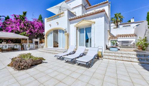 Three-Bedroom Holiday Home 