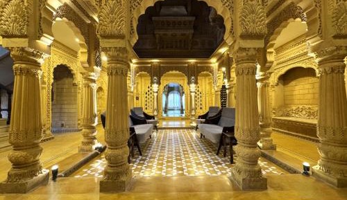 Superior King Room
