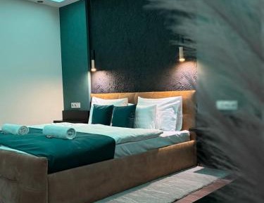Superior One-Bedroom Apartment with Balcony