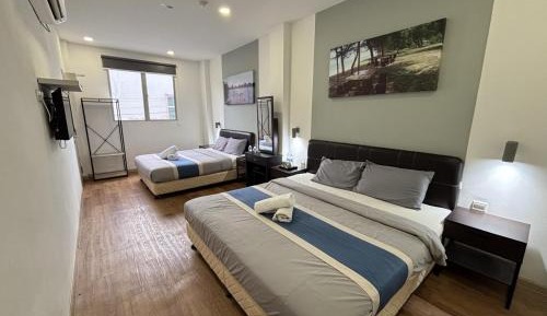 Deluxe Family Suite