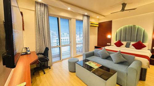Deluxe Double Room with Balcony