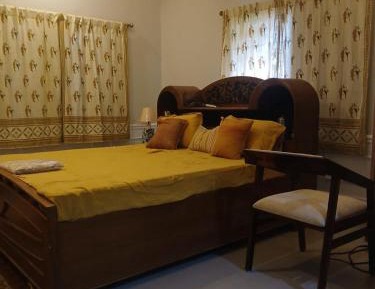 Deluxe Double Room (2 Adults + 1 Child)