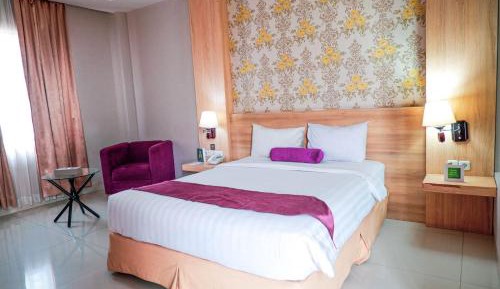 Deluxe King Room