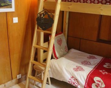 4-Bed Mixed Dormitory Room