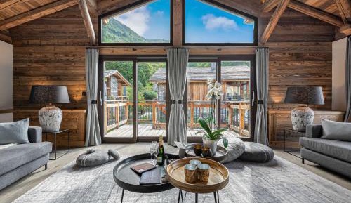 Chalet (10 Adults)