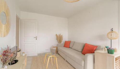 One-Bedroom Apartment with Terrace