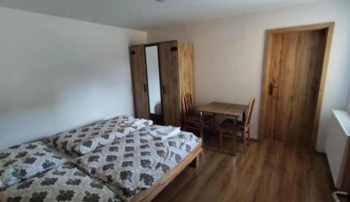 Four-Bedroom Deluxe Apartment