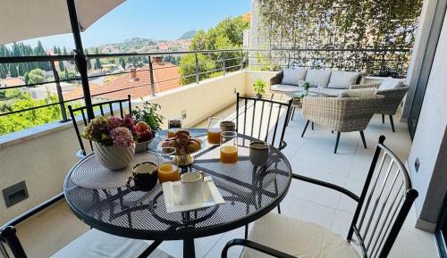 Apartment with Terrace