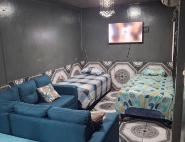 Deluxe Family Room