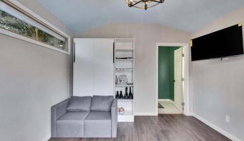 One-Bedroom House
