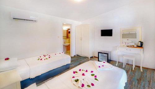 Twin Room with Sea View