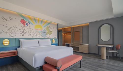 Urban King Suite