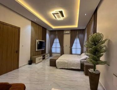 Four-Bedroom Deluxe Apartment