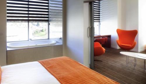 One-Bedroom Apartment with Spa