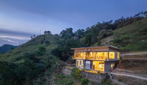 Suite with Mountain View