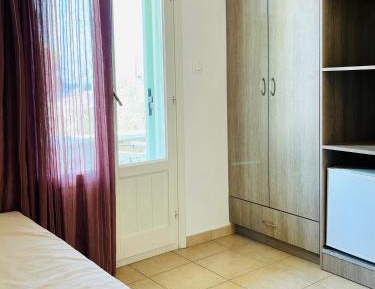 Deluxe Double Room (2 Adults + 1 Child)