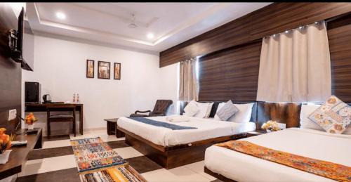 Deluxe Family Suite