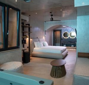 Signature Suite With Private Pool and Private Spa