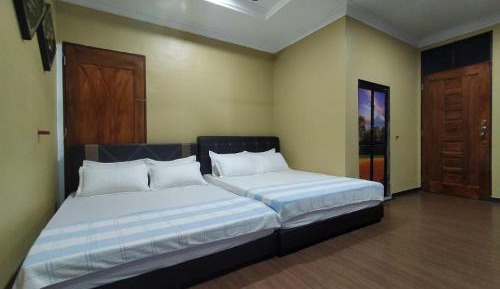 Standard Queen Room