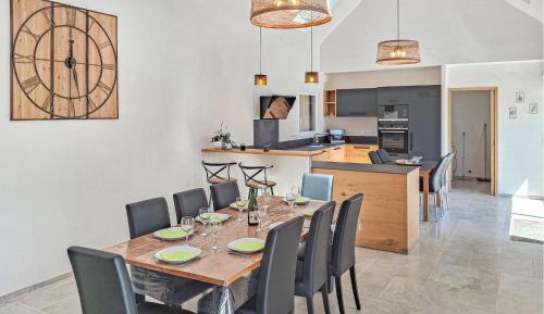 Four-Bedroom Holiday Home