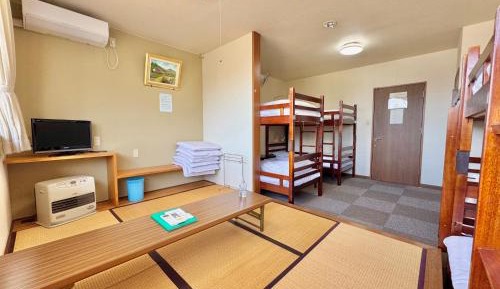 10-Bed Mixed Dormitory Room