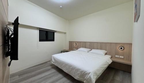 Deluxe Double or Twin Room with City View