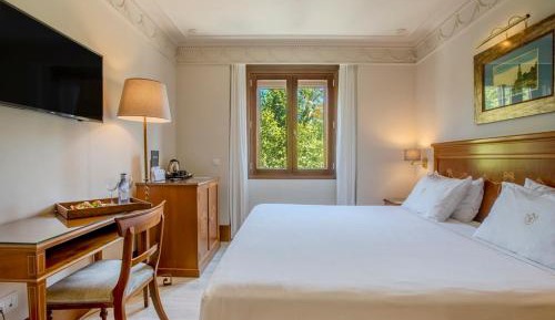 Double or Twin Room with City View