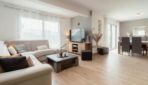 Three-Bedroom Holiday Home 