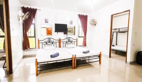 Deluxe Family Suite