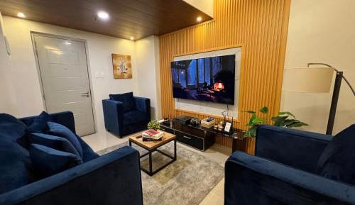 Apartment with City View