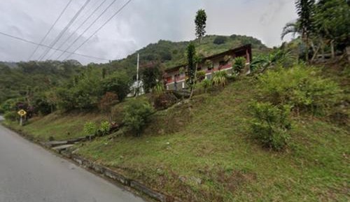 Apartment with Mountain View